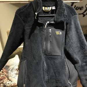 Women’s Black Mountain Hardwear Fleece Jacket.